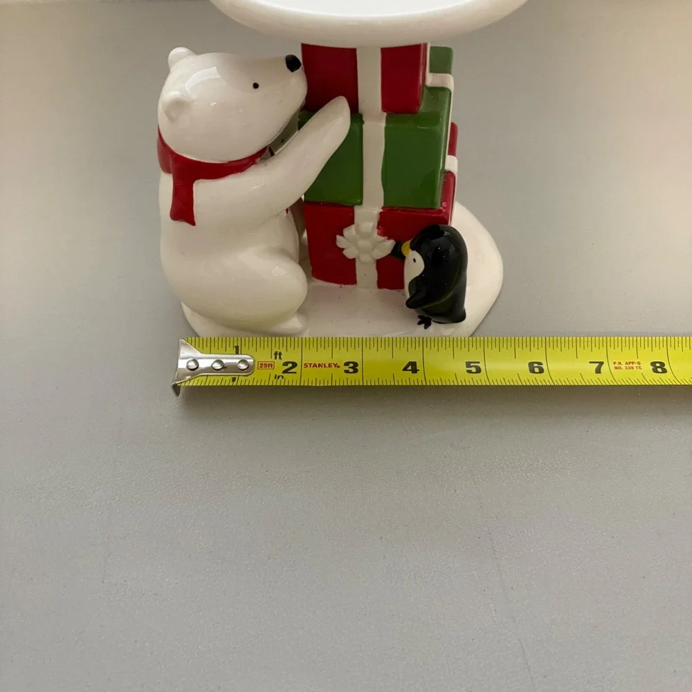Bath & Body Works Polar Bear Penguin  Gift 3-Wick Candle Pedestal Holder XMAS